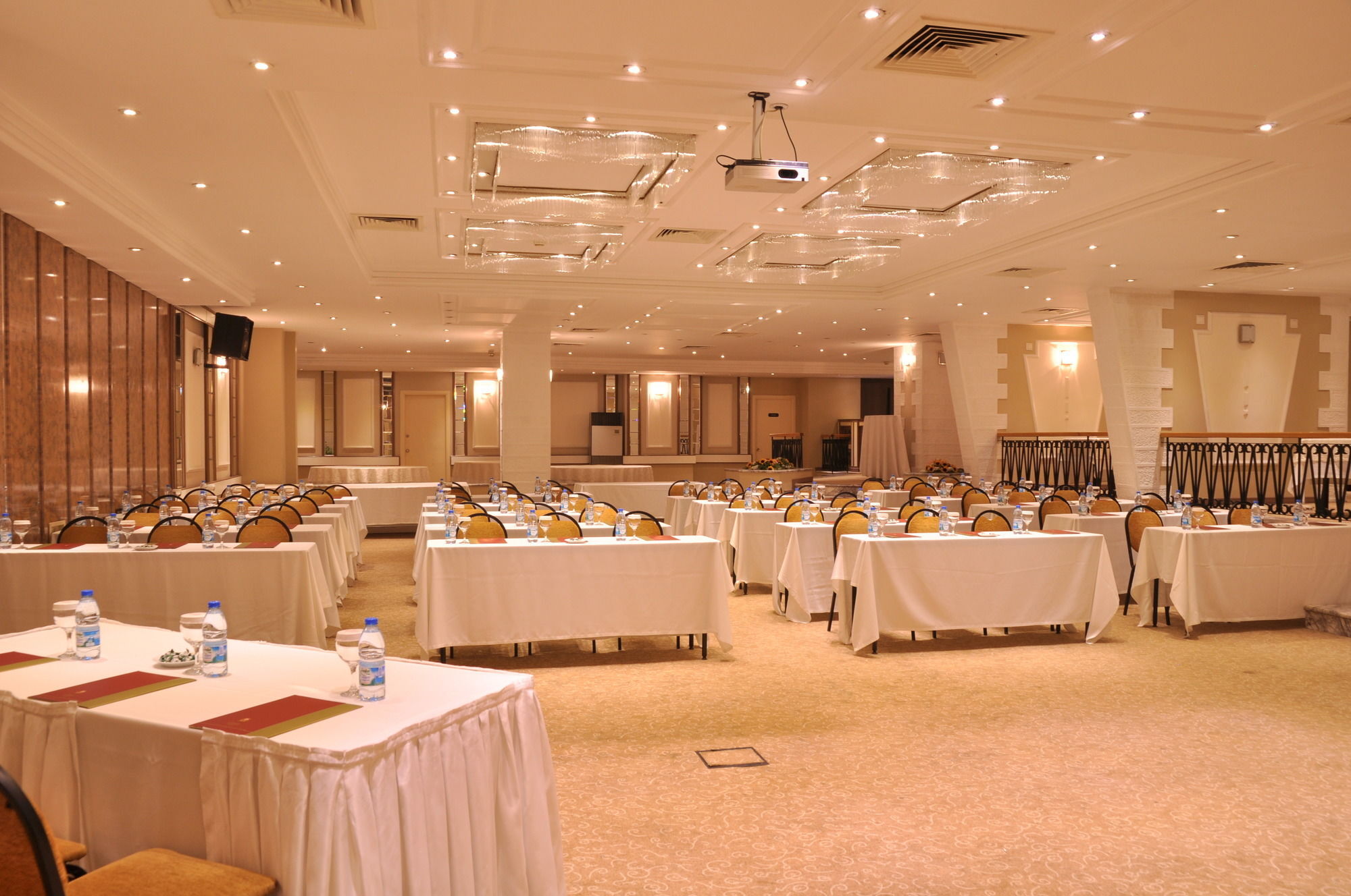 Altinel Ankara Hotel & Convention Center Exterior foto