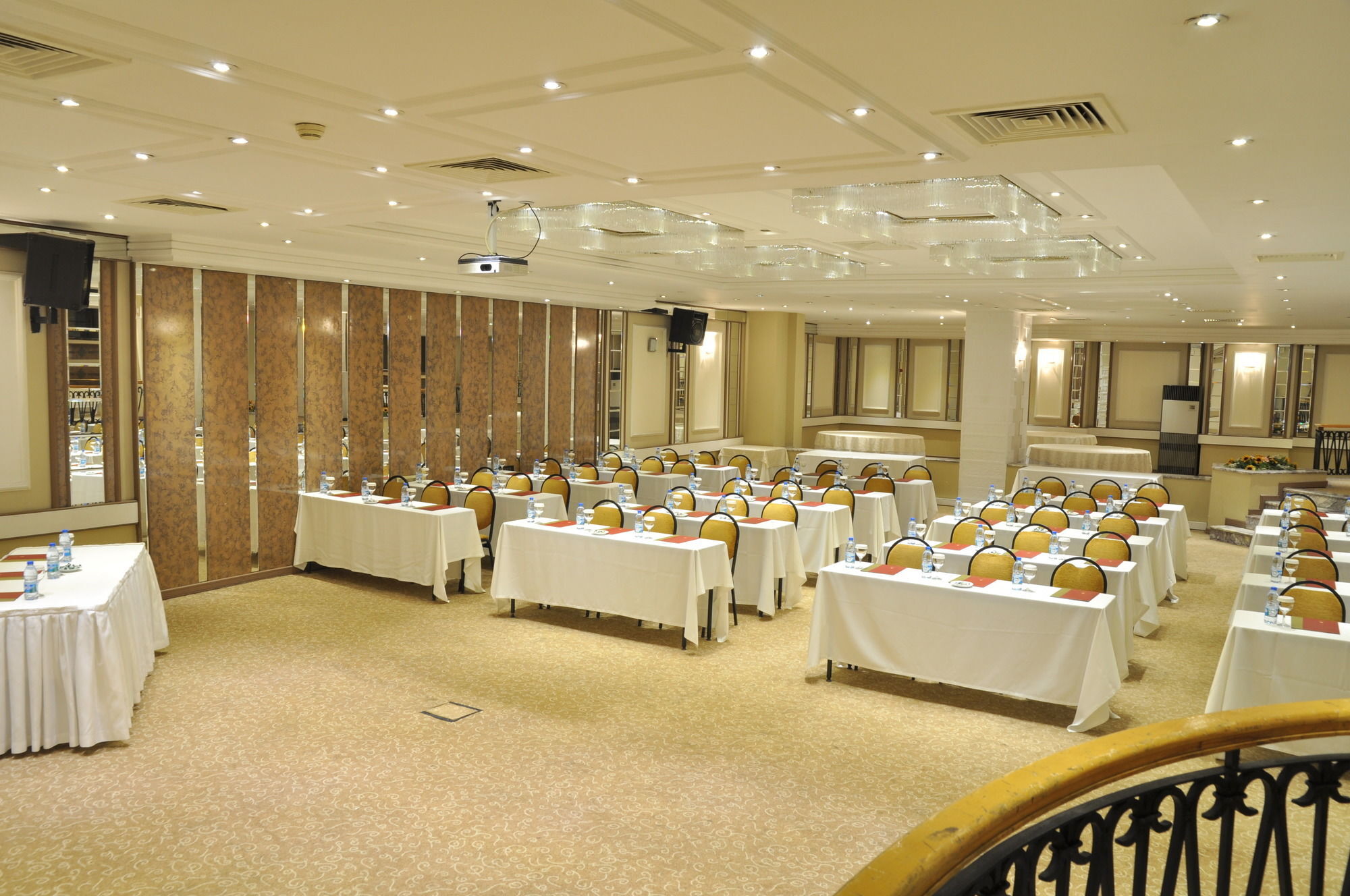 Altinel Ankara Hotel & Convention Center Exterior foto
